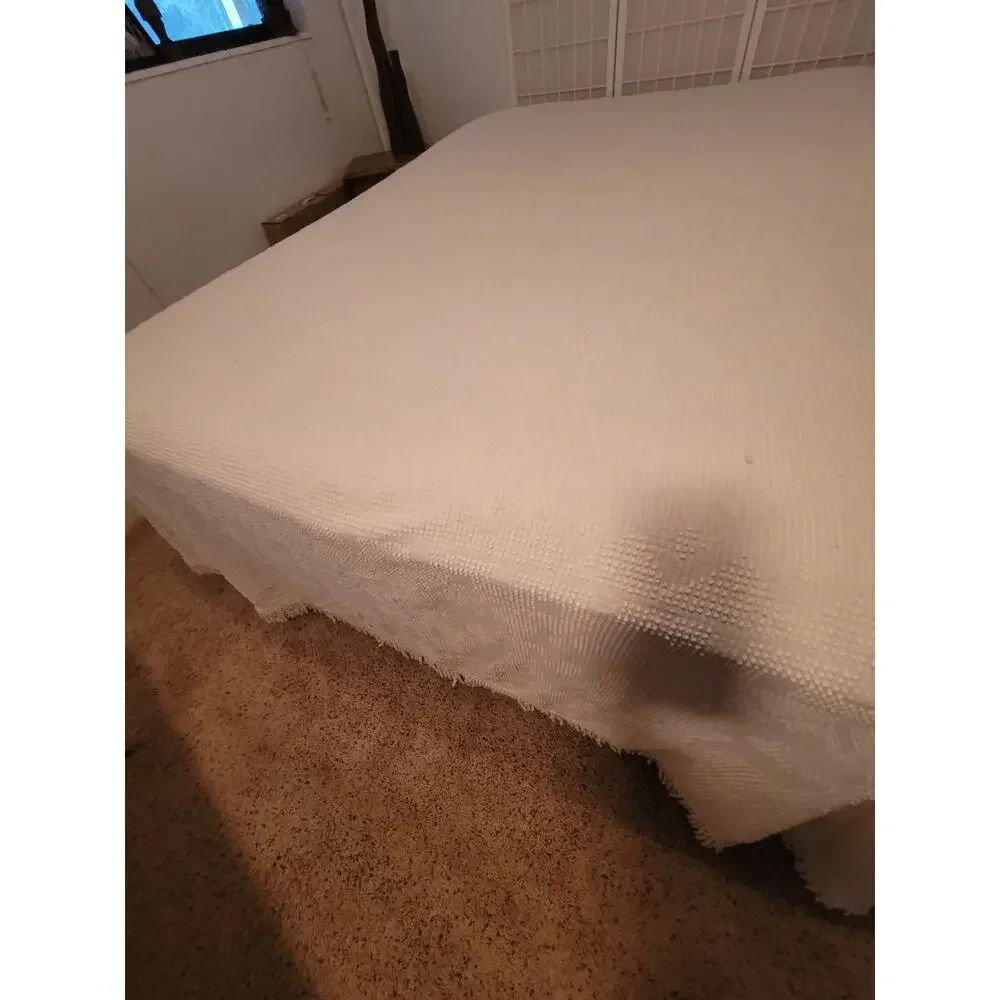 Vintage Bates Cream Cotton Bedspread - Double (Full) or Queen Size